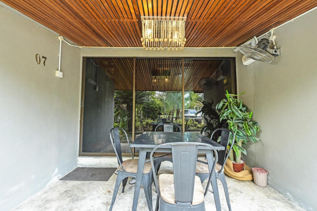 Oyo 90636 Teratak Zakiah Chalet Jerantut Exteriér fotografie