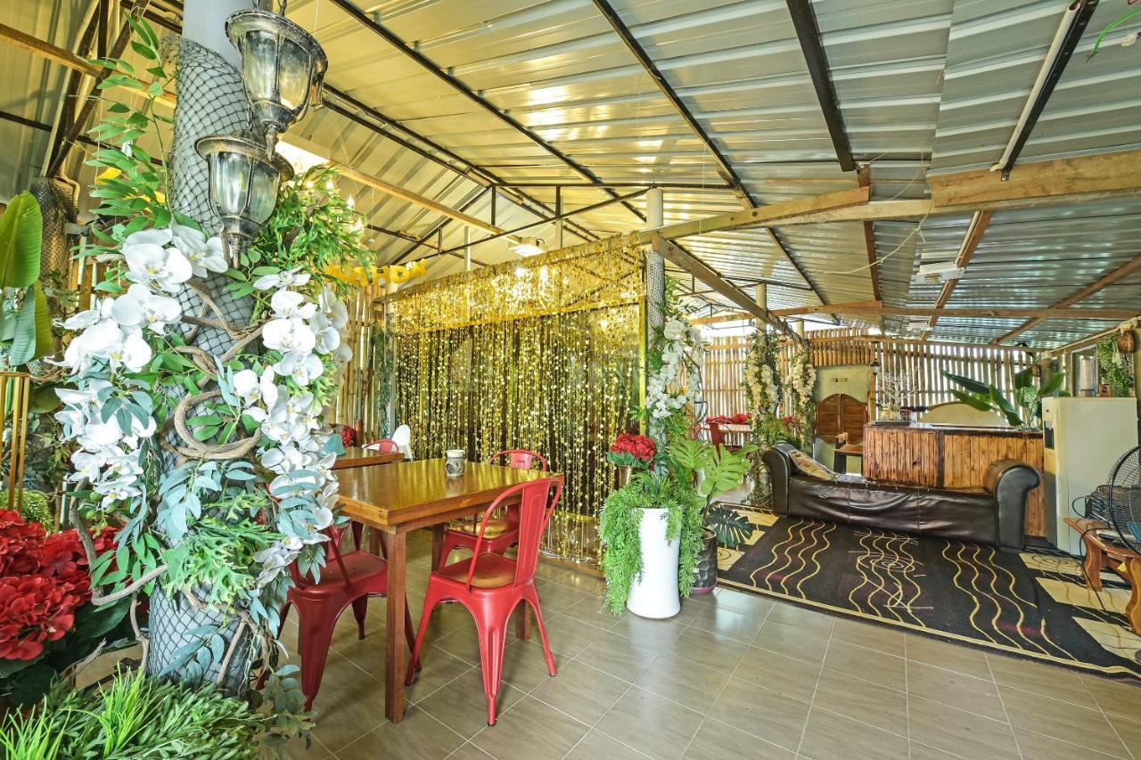 Oyo 90636 Teratak Zakiah Chalet Jerantut Exteriér fotografie