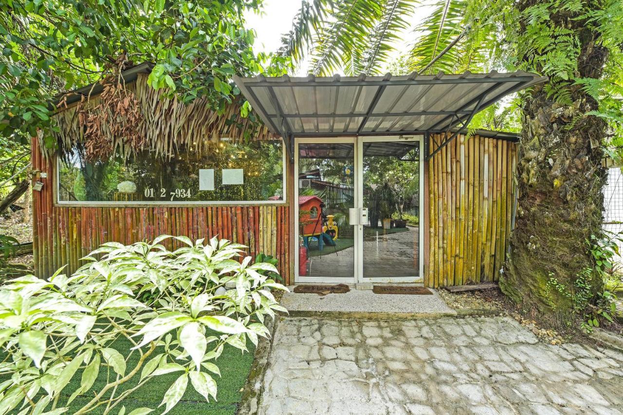 Oyo 90636 Teratak Zakiah Chalet Jerantut Exteriér fotografie