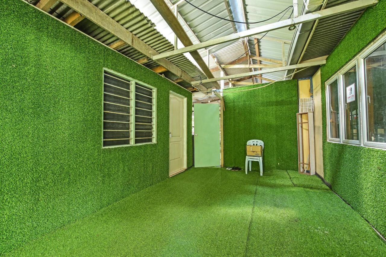 Oyo 90636 Teratak Zakiah Chalet Jerantut Exteriér fotografie