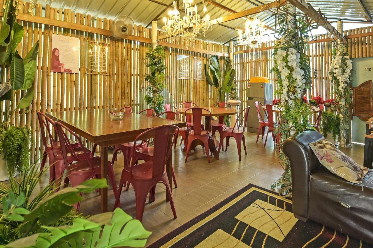 Oyo 90636 Teratak Zakiah Chalet Jerantut Exteriér fotografie