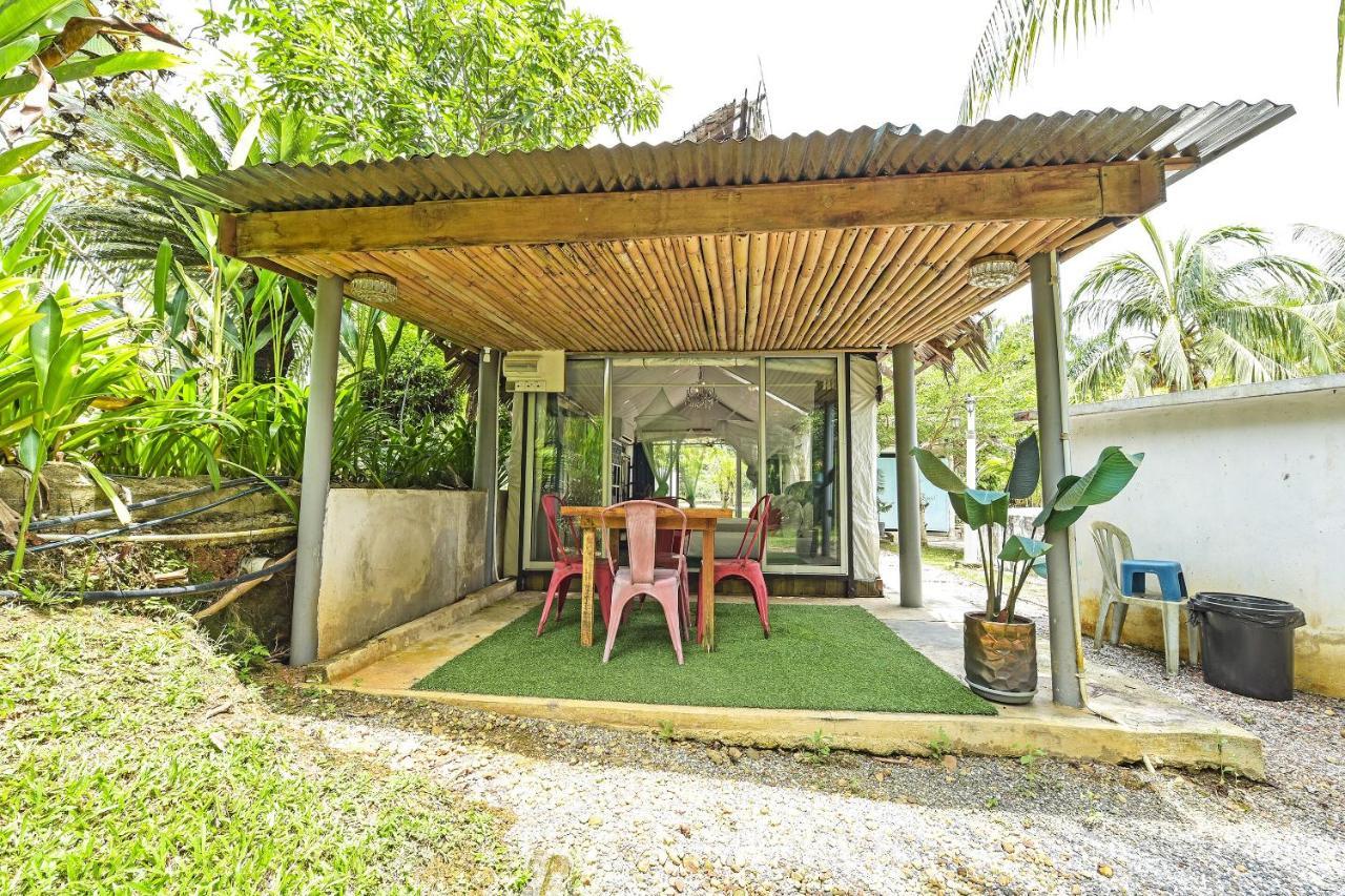 Oyo 90636 Teratak Zakiah Chalet Jerantut Exteriér fotografie