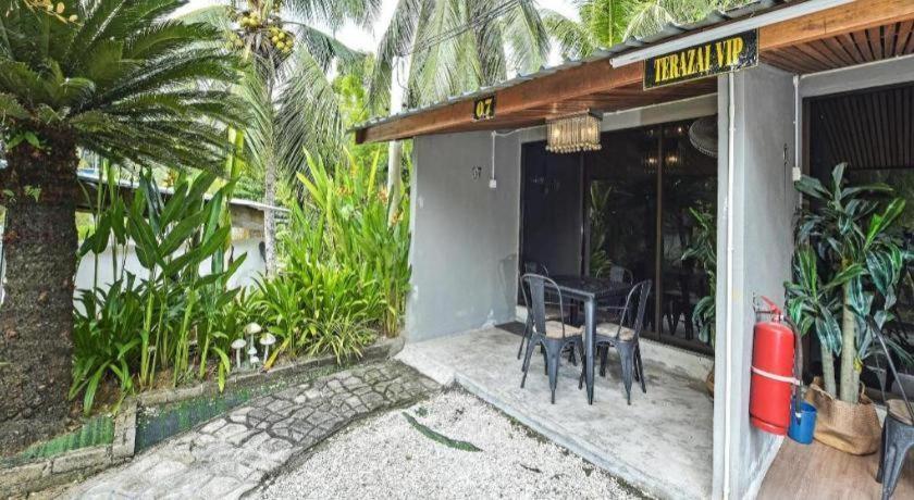 Oyo 90636 Teratak Zakiah Chalet Jerantut Exteriér fotografie
